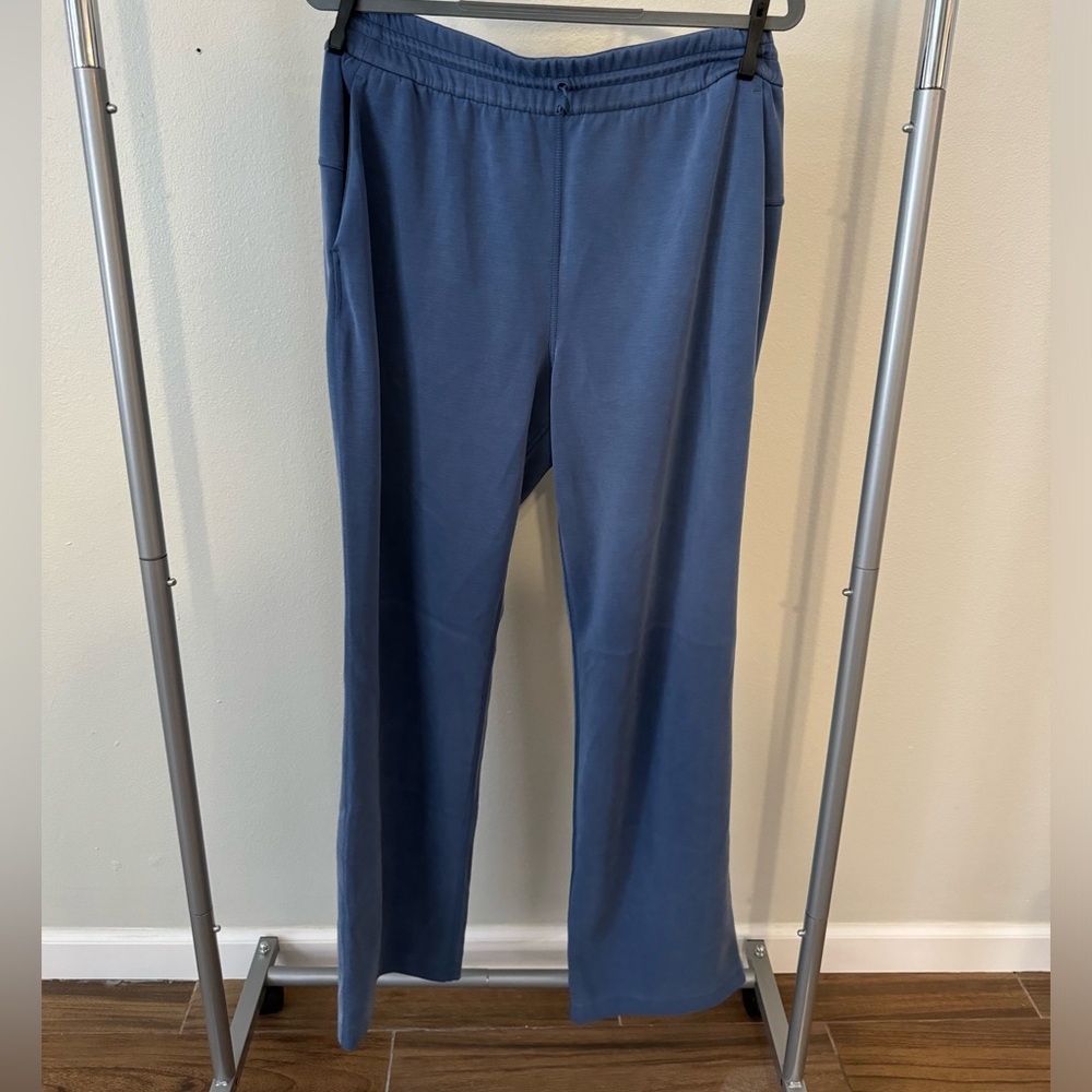 Lululemon softstreme pant size 10